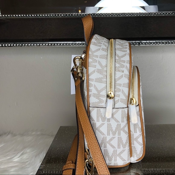 Last one🔥 Michael Kors Abbey XS Backpack - Picture 5 of 8